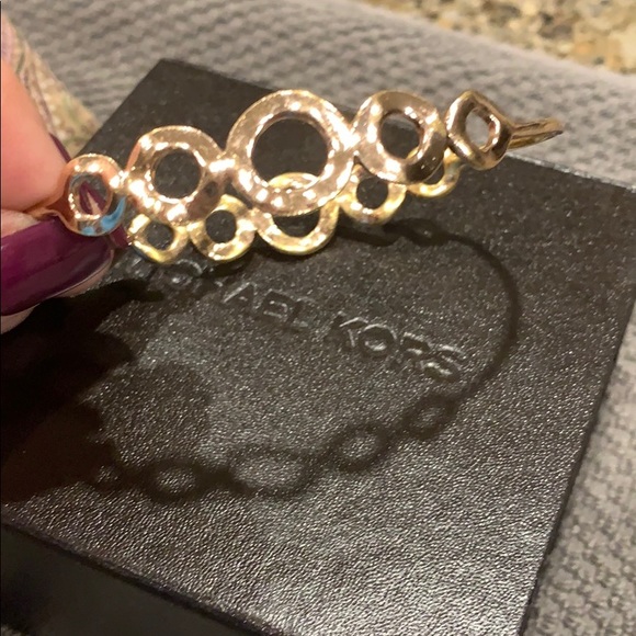 Women's Metallic Rose Carino Circle Bangle - Picture 2 of 2